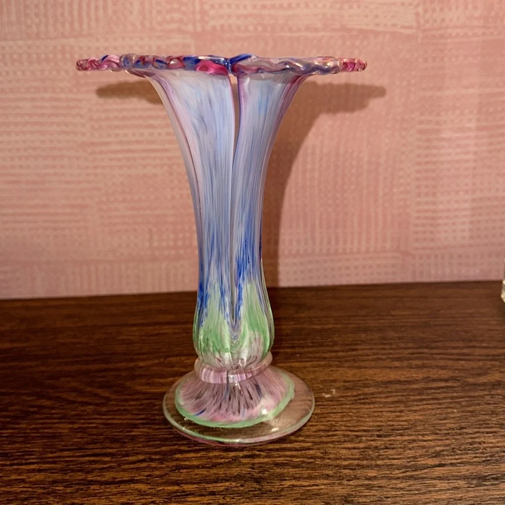 Vintage Art Glass Hand Blown 6” Vase